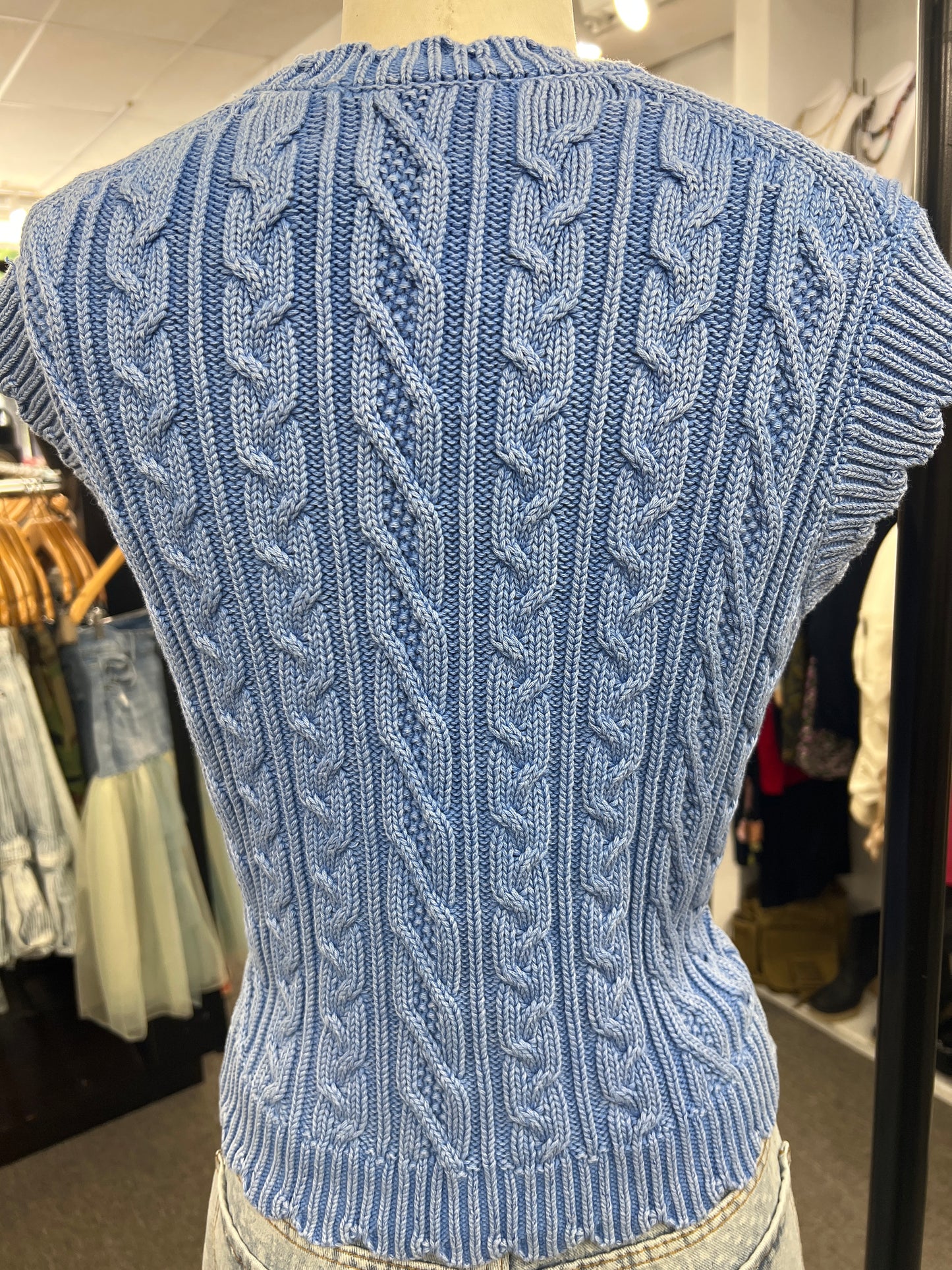 LimboCableSleevelessTop
